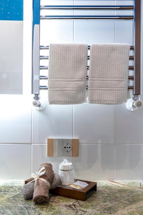 Varese Suites Extérieur photo