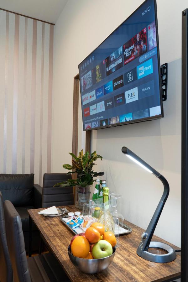 Varese Suites Extérieur photo